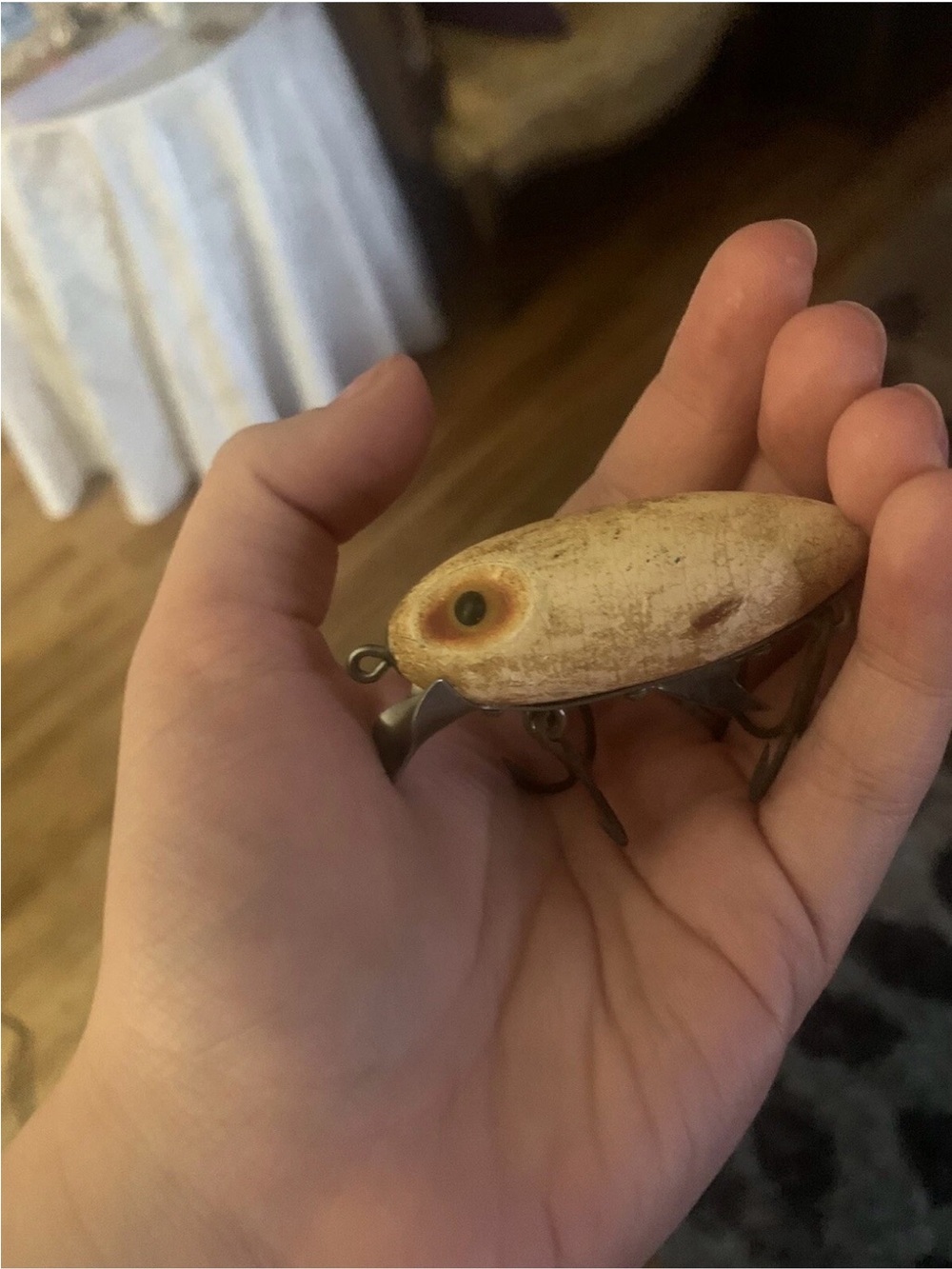 Vintage Beige antique Fish Lure - Unbranded Wooden Crankbait